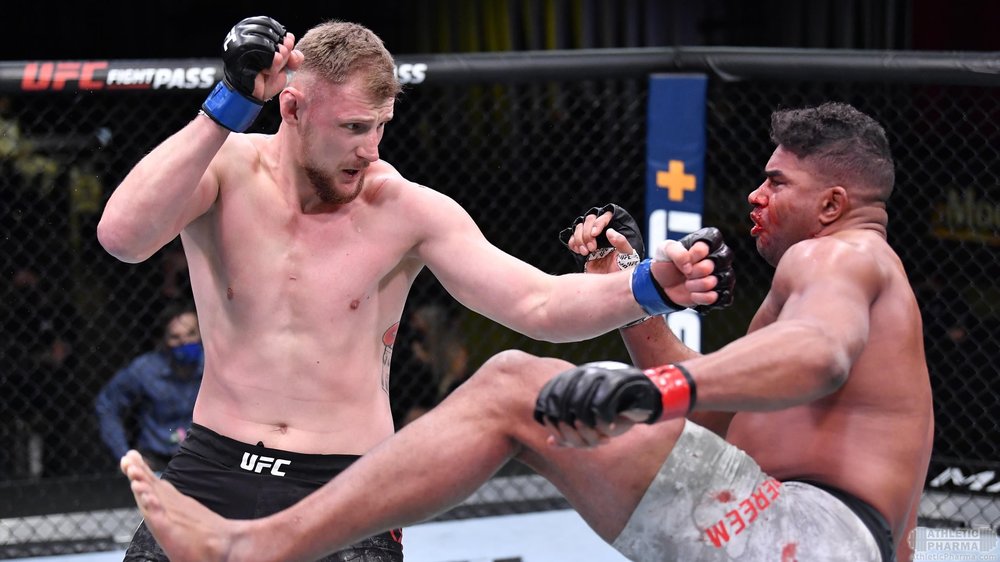 Волков побеждает Оверима