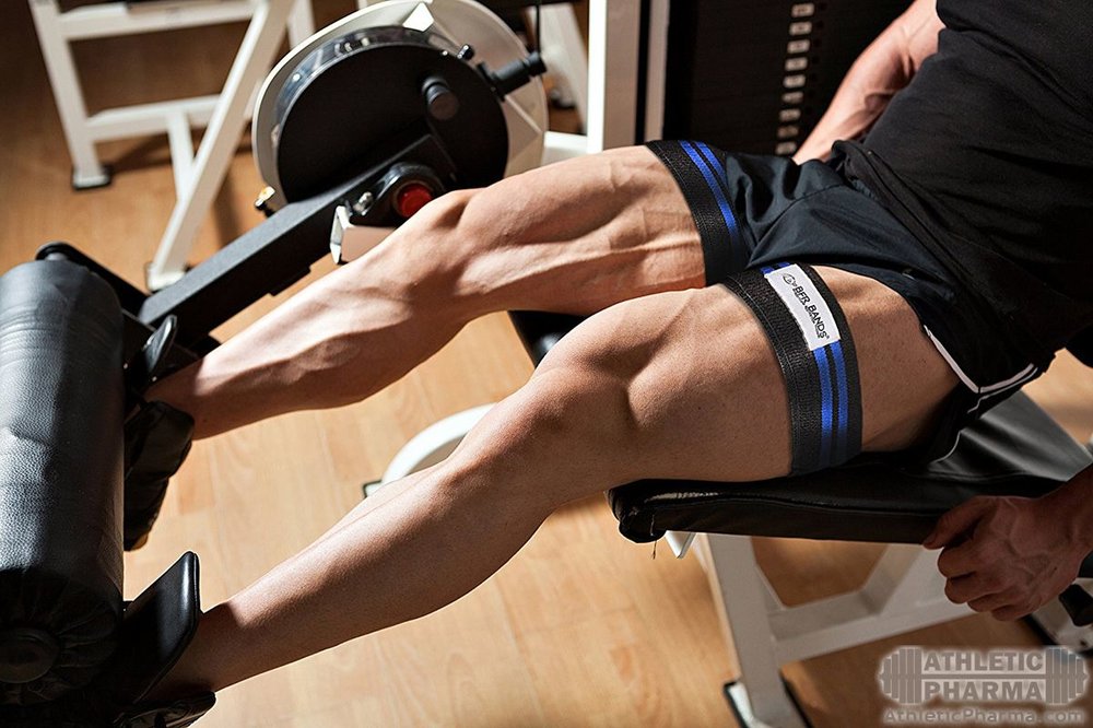 Тренирует ноги