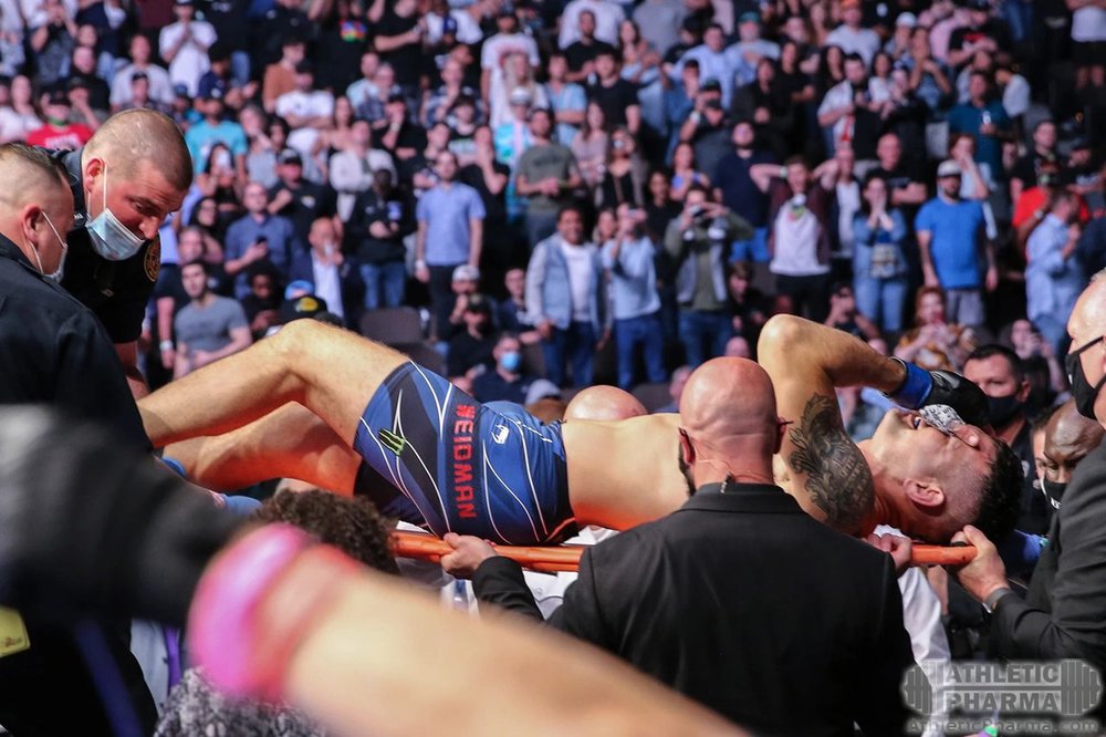 Крис Вайдман после перелома ноги