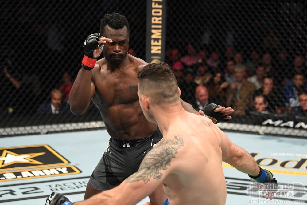 Бой Криса Вайдмэна и Юрайа Холла на UFC 261