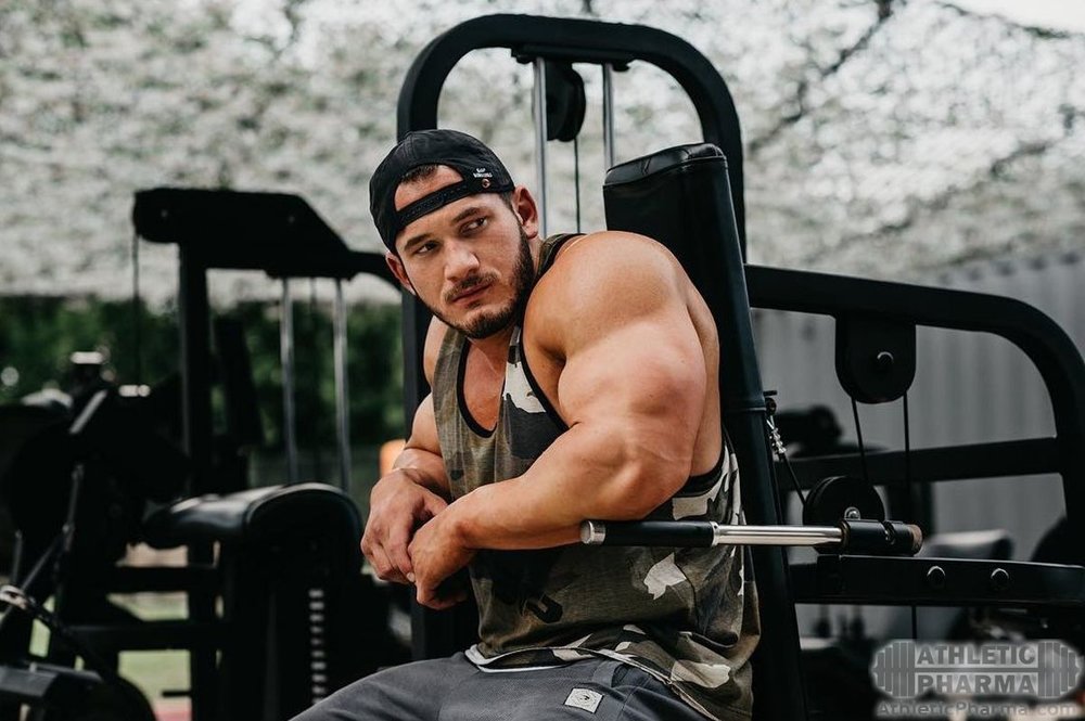 Хантер Лабрада, про-бодибилдер (ИФББ)