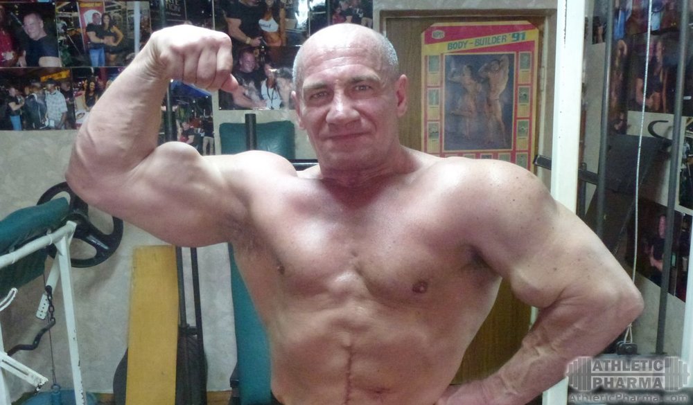 Бодибилдер и актер Валерий Локтионов