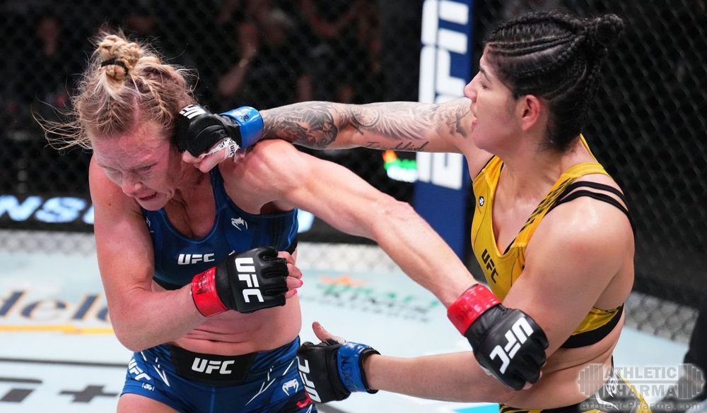 Кетлин Виейра против Холли Холм на Fight Night 206