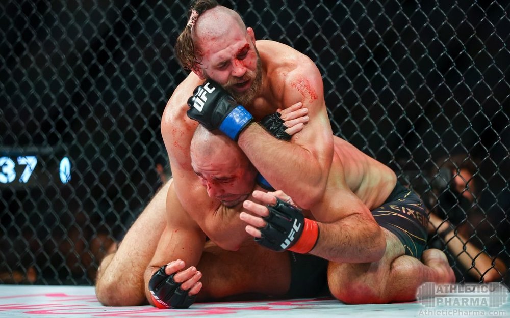 Иржи Прохазка побеждает на UFC 275