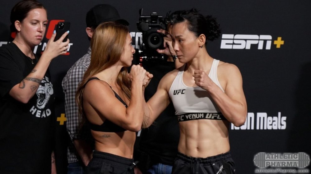 Главный поединок UFC Fight Night 211 в Лас-Вегасе