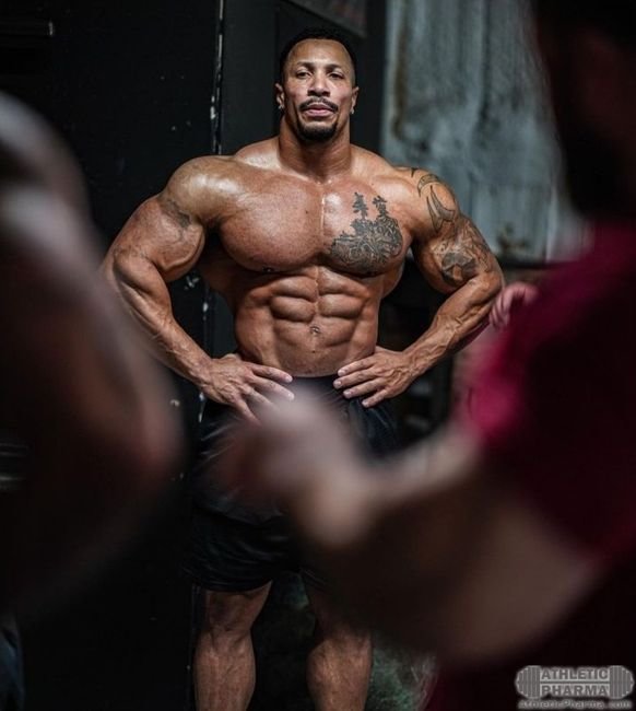 Актуальная форма Патрика Мура