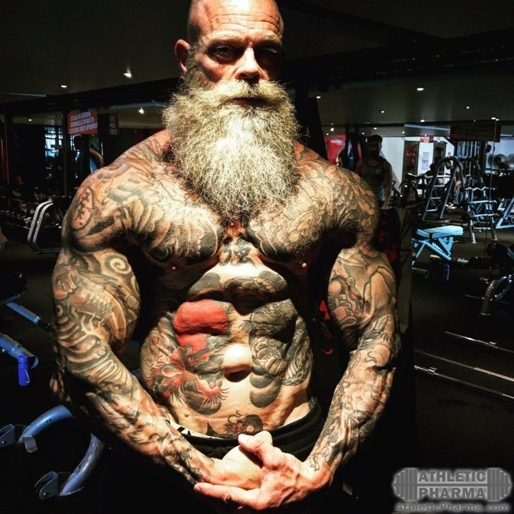 Престарелый бодибилдер