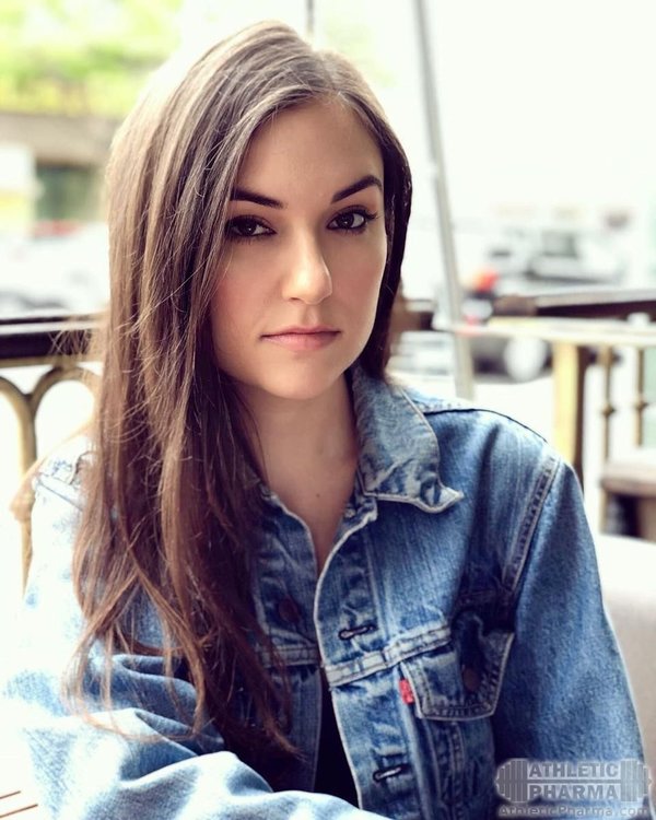 Саша Грей в повседневной жизни