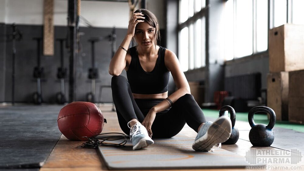 Девушка в спортзале